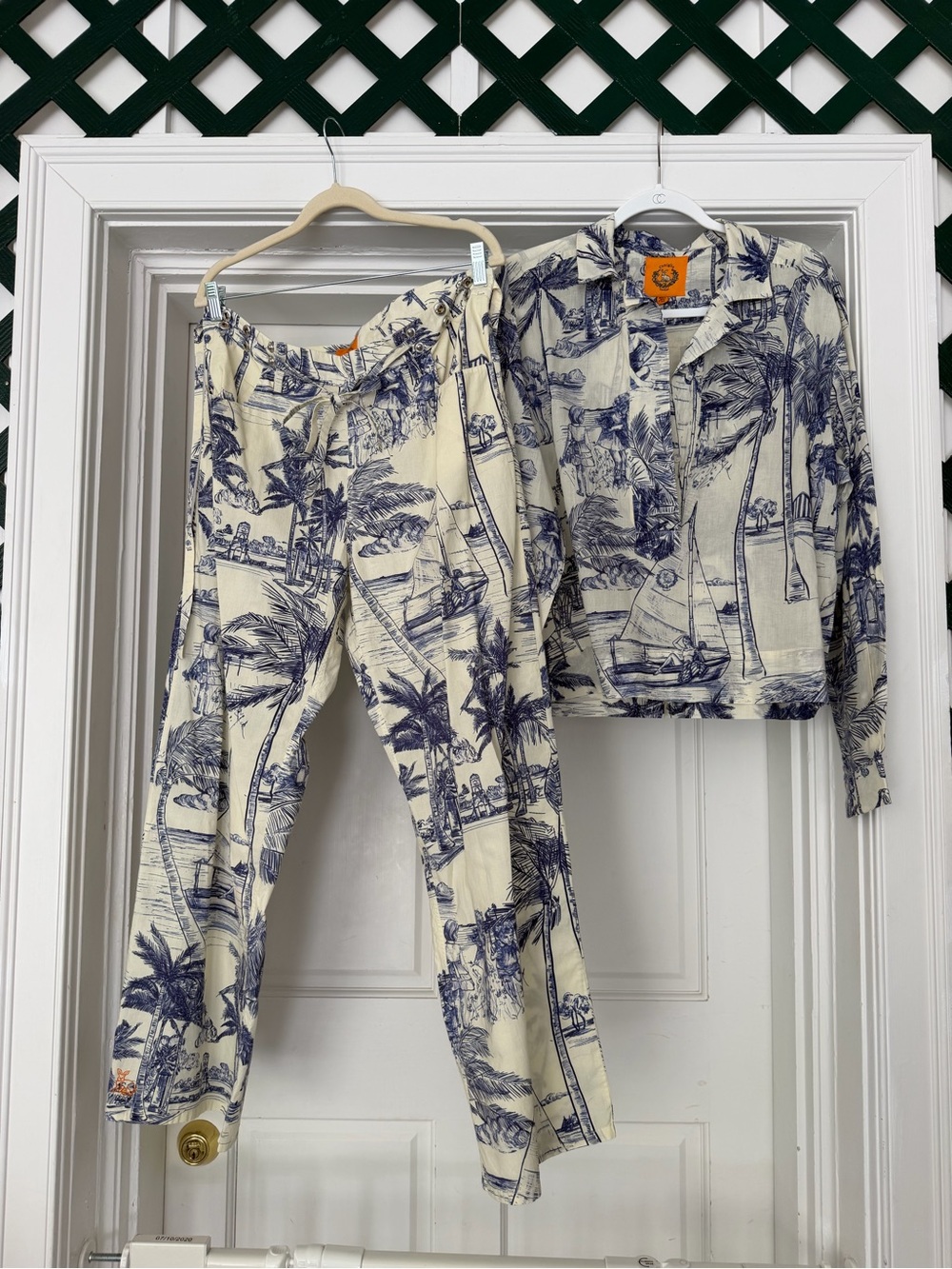 Coniglio Palm Beach mirasol top and move and grove pants